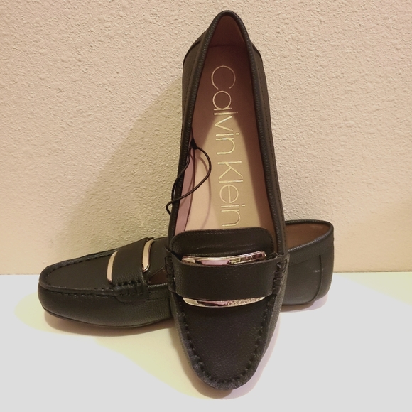 Calvin Klein New Black Modern Flat Shoes size 7 - Picture 1 of 3